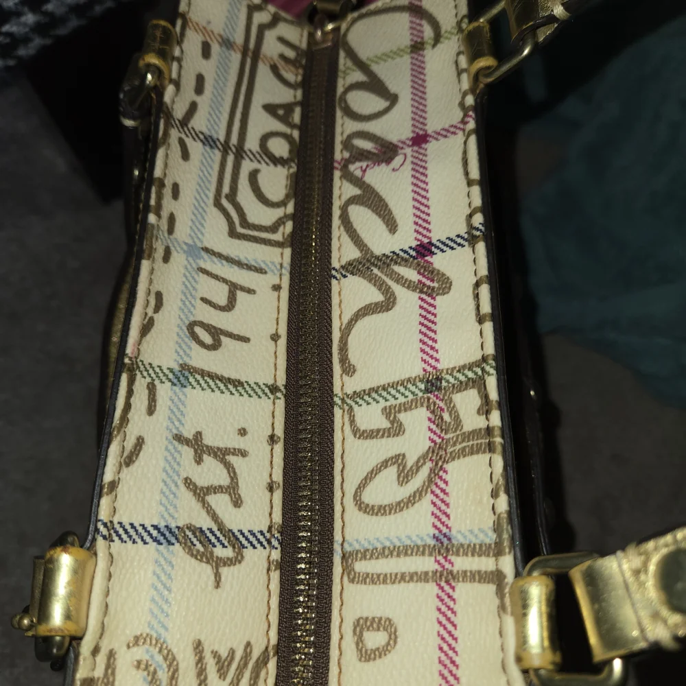 Coach authentic scribble